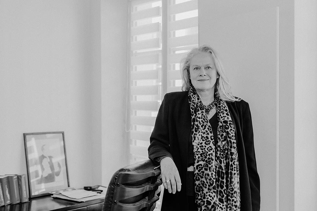 Séance portrait pour un d’avocat à Paris Marine Blanchard